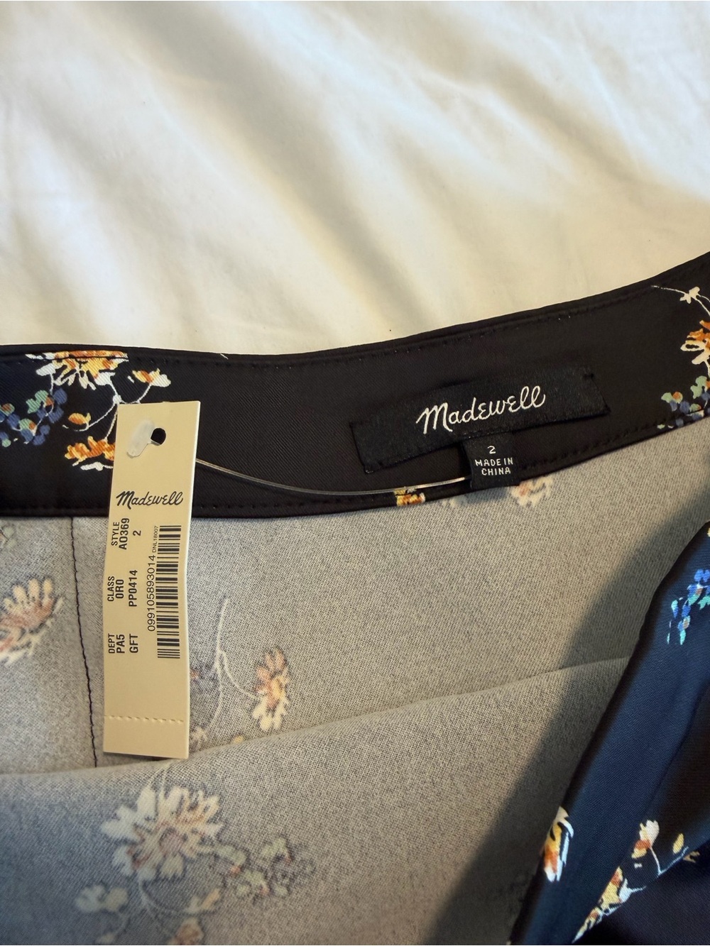 NWT Madewell Black Midi Skirt with Yellow and White Floral Print and buttons - Picture 5 of 7